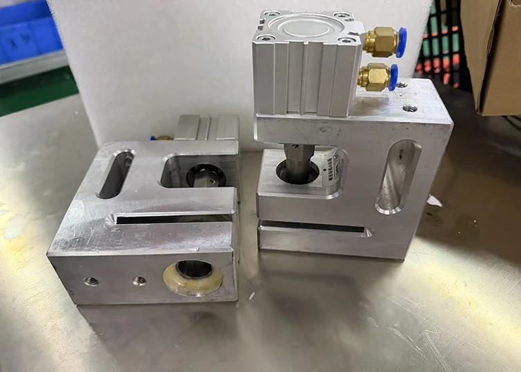 Pneumatic Blanking Die